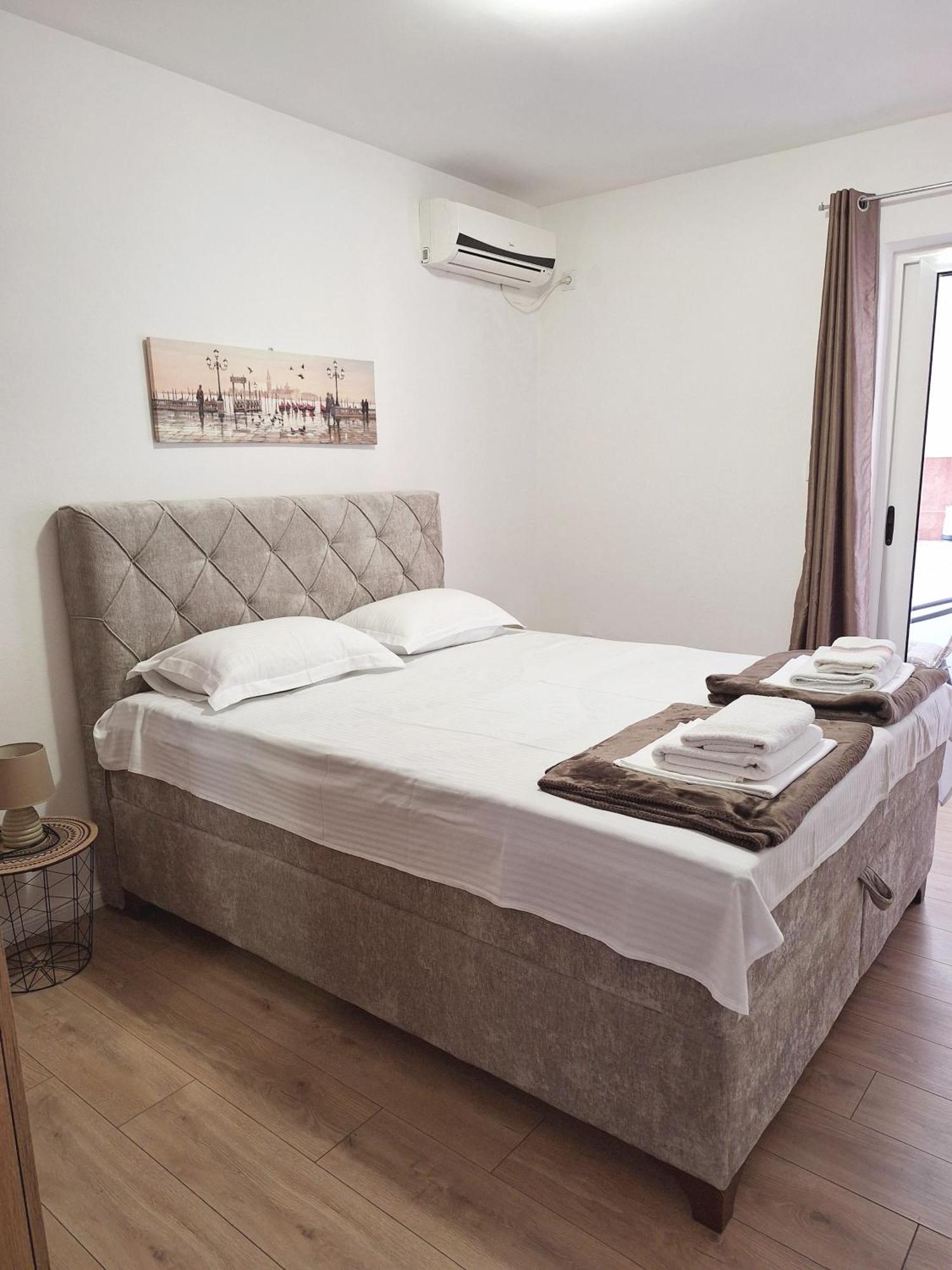 Hortenzija Appartement *