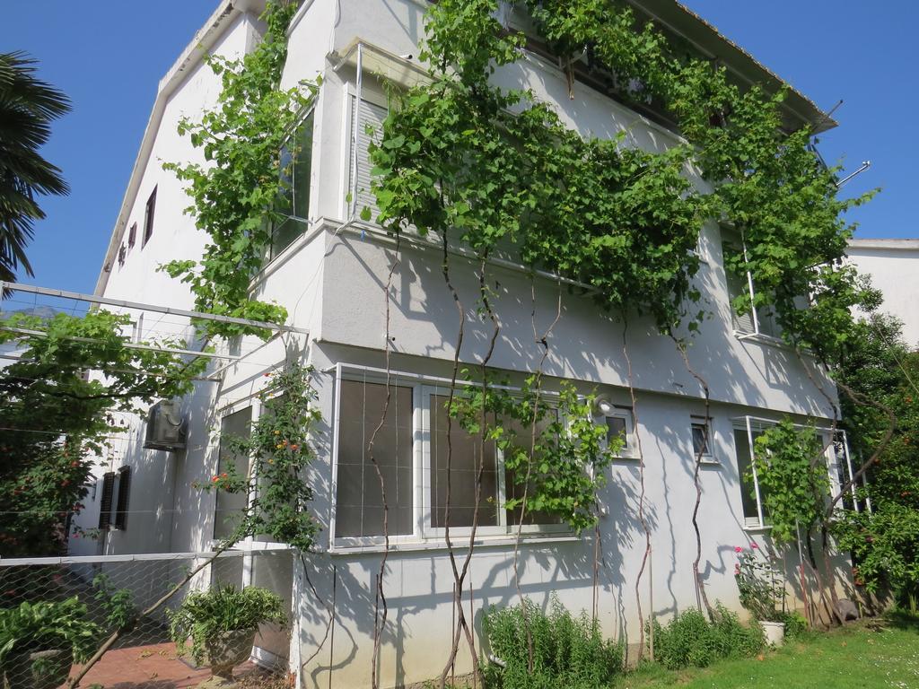 Appartement Hortenzija *
